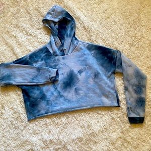 Cropped Tie-Dye Hoodie